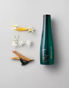 shu uemura art of hair ultimate reset extreme repair shampoo for very damaged hair