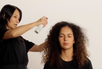Shu Uemura styling Hair Tutorial: Create bouncy curls Shu Uemura styling Hair Tutorial: Create bouncy curls